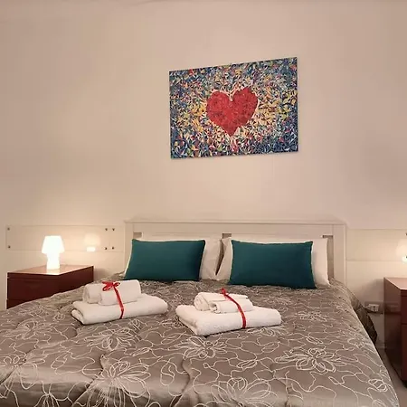 Fashion Cathedral Apartment, Centro Storico Apartment *