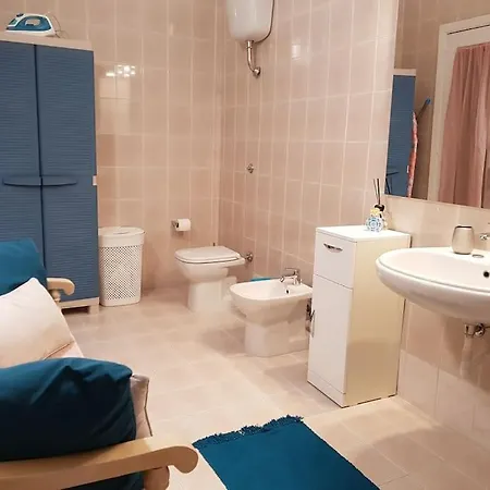 Fashion Cathedral Apartment, Centro Storico Naples