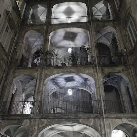 Fashion Cathedral Apartment, Centro Storico Apartment Naples