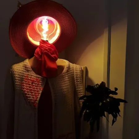Fashion Cathedral Apartment, Centro Storico Naples