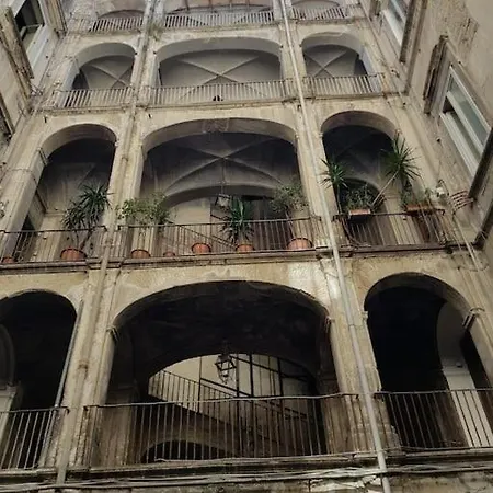 Fashion Cathedral Apartment, Centro Storico